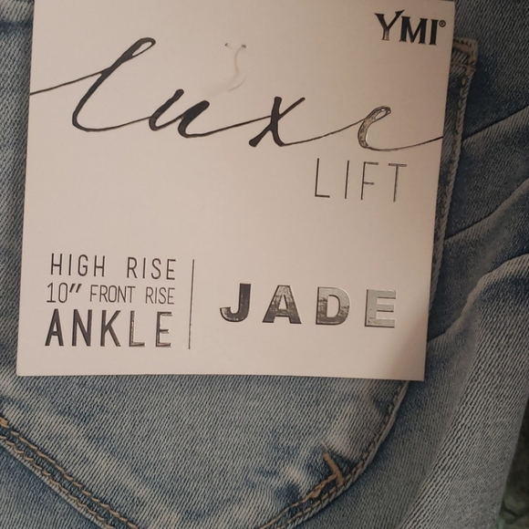 NEW- THE BOLD AND THE BEAUTIFUL SKINNY JEAN - Picture 5 of 6